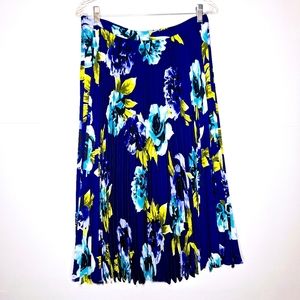 NWOT Tahari Easter floral pleated maxi skirt size 10.